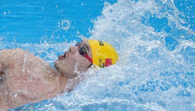 开云体育app-脸色惨白步伐略显沉重 混采区的徐嘉余令人心疼