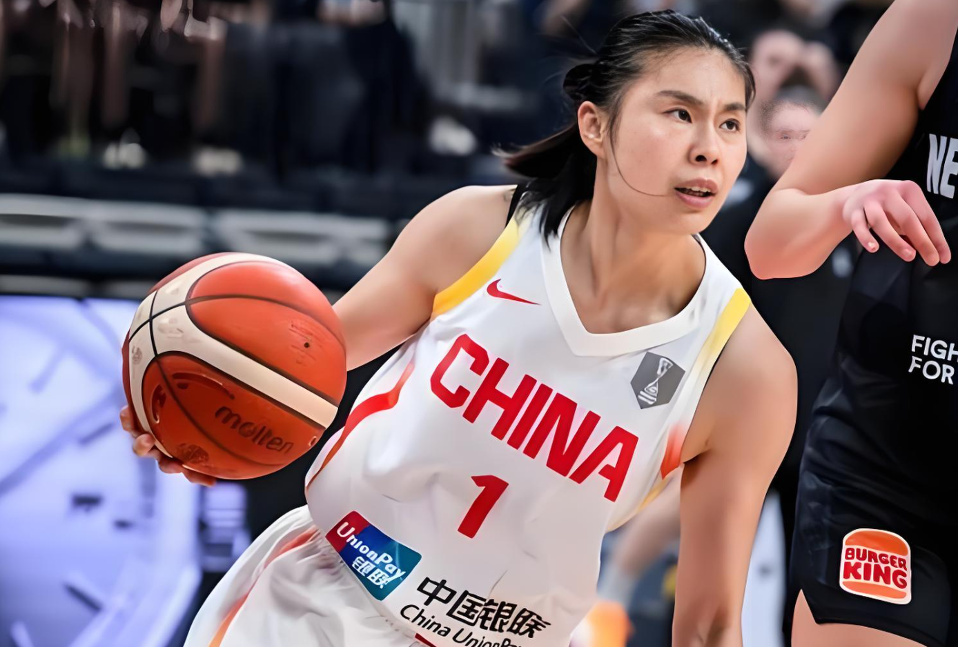 开云体育-中国女篮第2胜！数据不说谎，2人是赢球的最大功臣